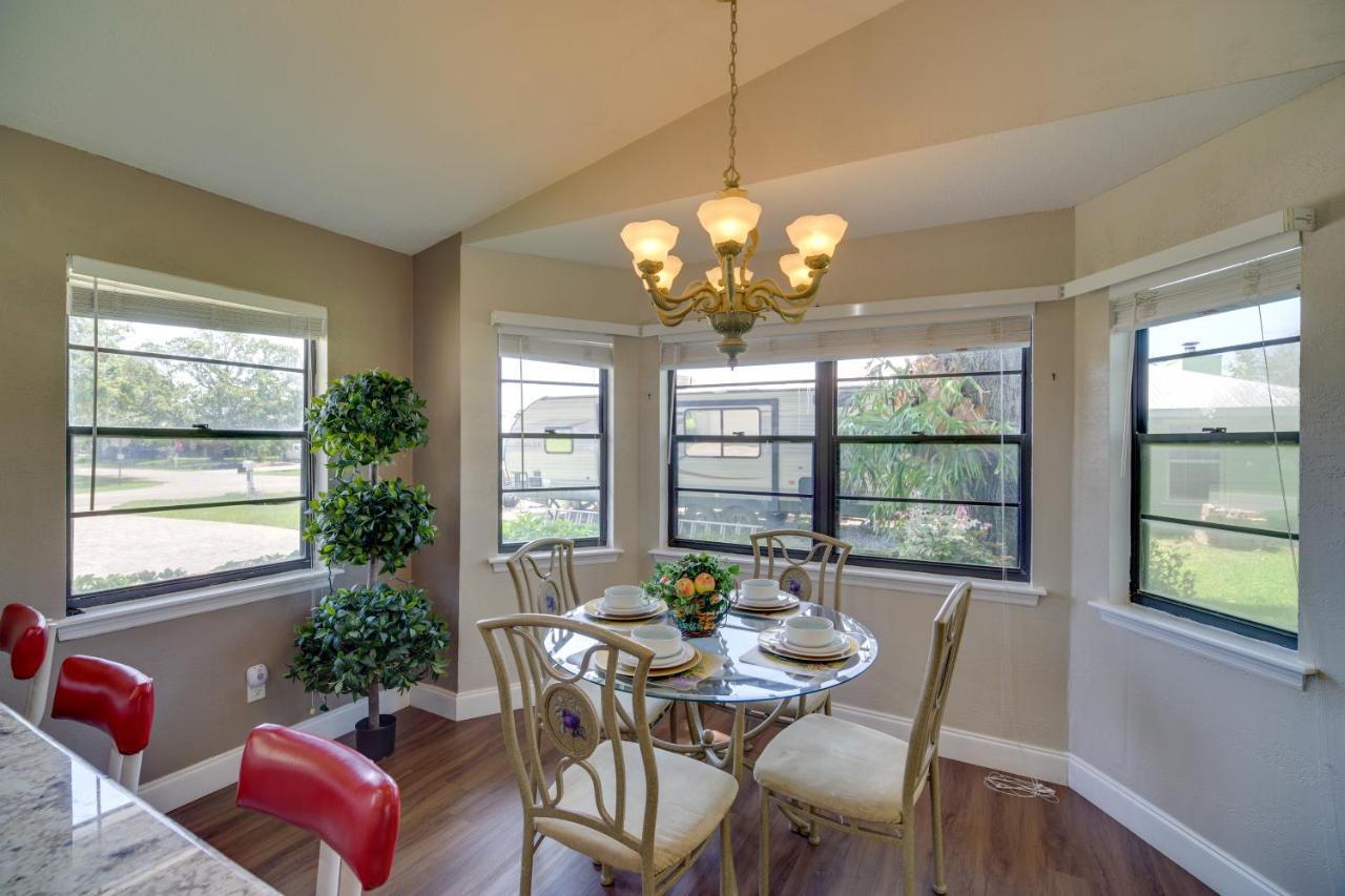 Lakewood Park Retreat On Fairway - 4 Mi To Beach! Exterior foto